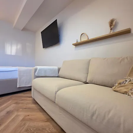 Nowotarska 25 Apartmanhotel