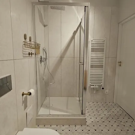 Aparthotel Nowotarska 25