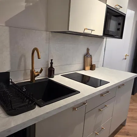 Aparthotel Nowotarska 25